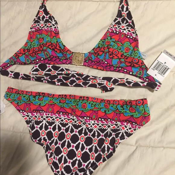Trina Turk Other - NWT Trina Turk top & bottom. Top Sz4 & bottom Sz6 Trina Turk Other - NWT Trina Turk top & bottom. Top Sz4 & bottom Sz6
